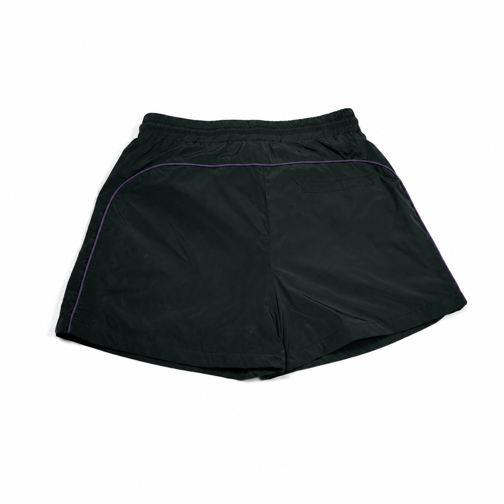 Pantalón corto Ash con raya lateral morada